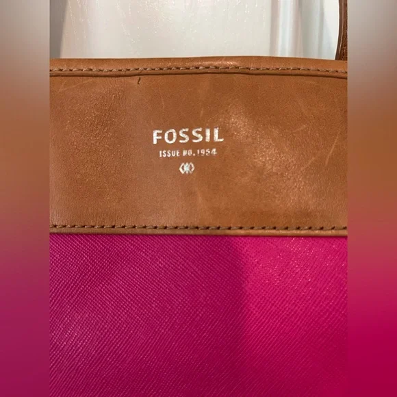 Fossil Women's Sydney Shopper Shoulder Tote Bag Purse Magenta Pink Fuschia EUC! - Picture 2 of 16